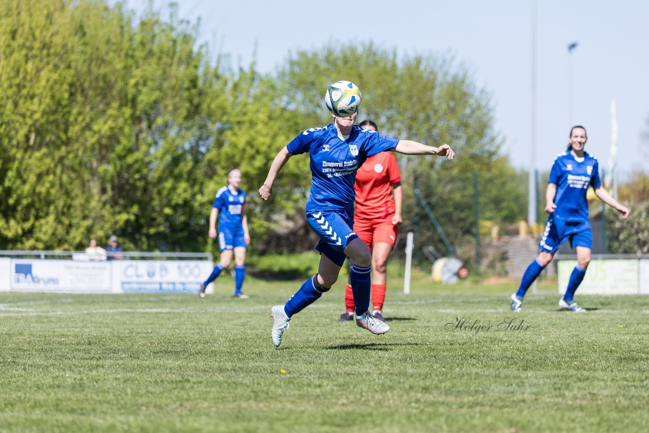 Bild 130 - F TSV Zarpen - Holstein Kiel II : Ergebnis: 2:6